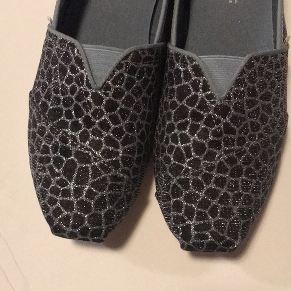 Tom’s Shoes W 9.5 Blue Sparkling Pattern - never worn - Picture 5 of 12
